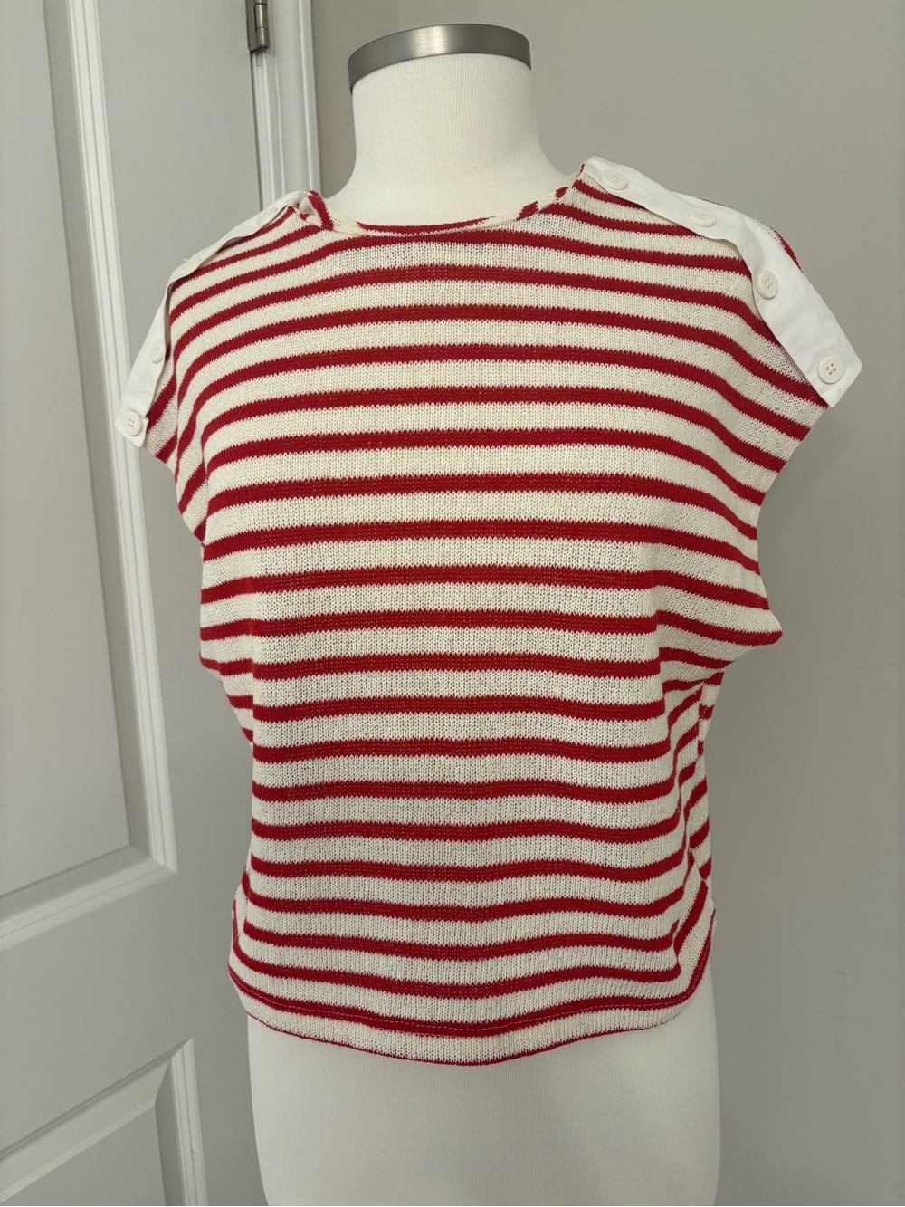 Zara Red & White Striped Knit Top with Shoulder Button Detail Size Small